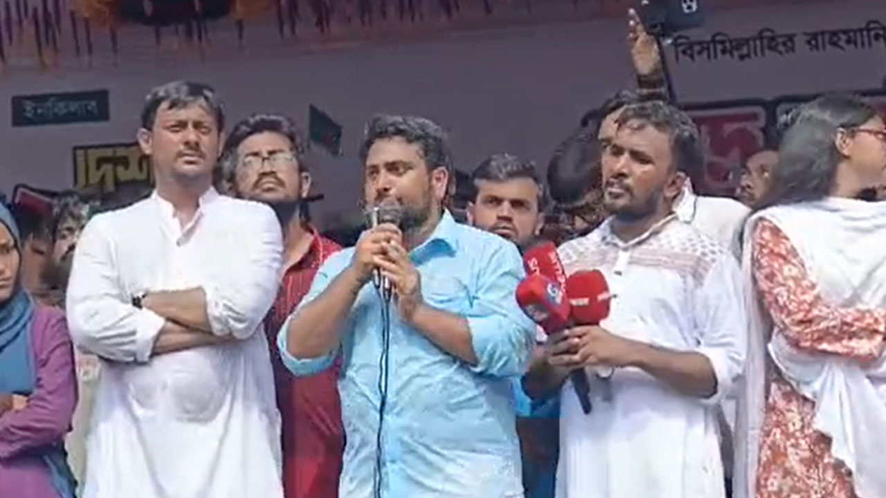 নতুন কোনো গডফাদারের আবির্ভাব হতে দেব না: নাহিদ ইসলাম